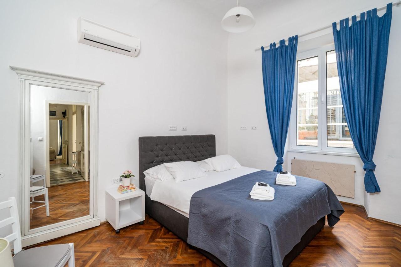 Laus I , Apartment In Old Town ドゥブロブニク エクステリア 写真