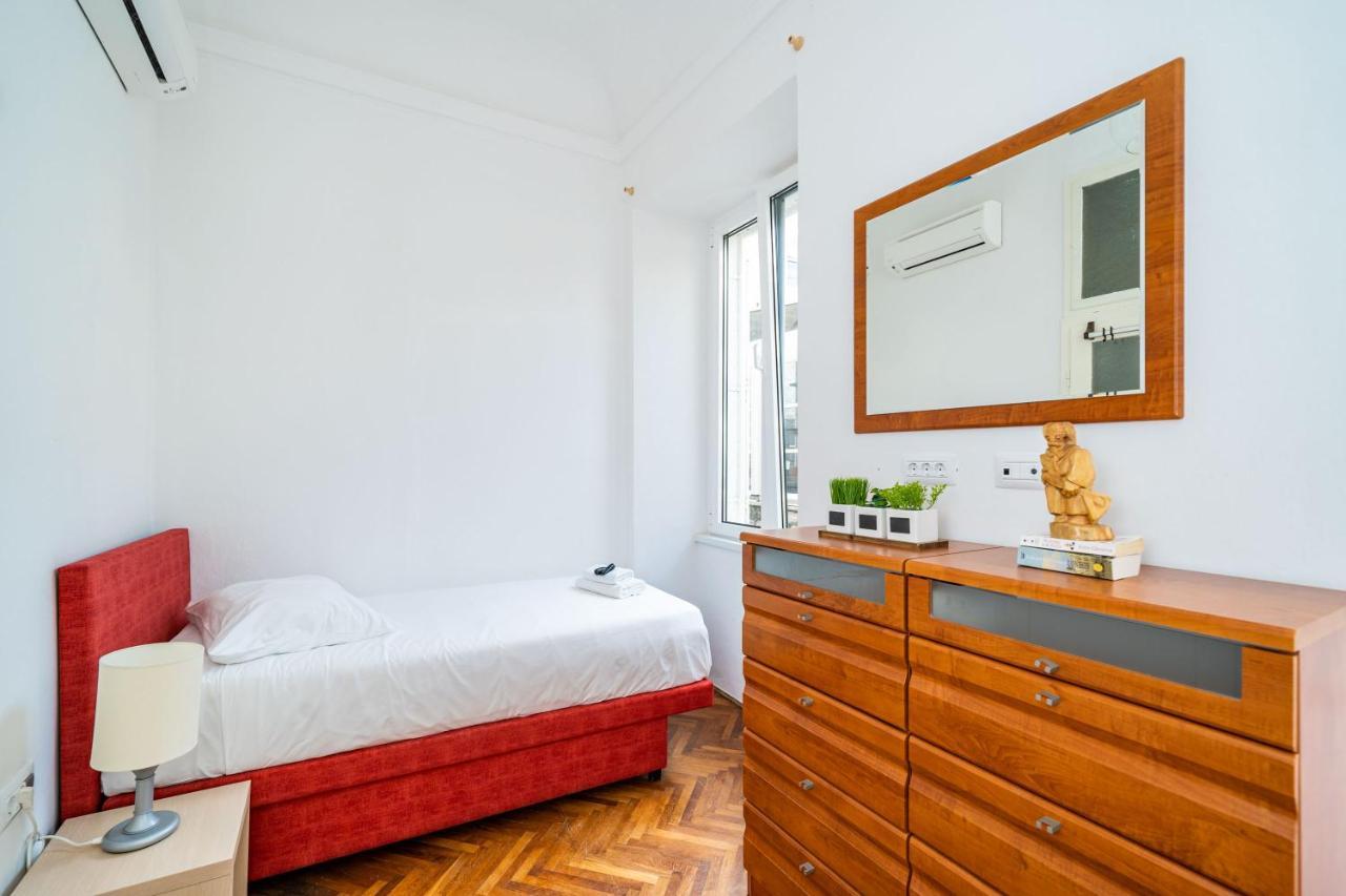 Laus I , Apartment In Old Town ドゥブロブニク エクステリア 写真